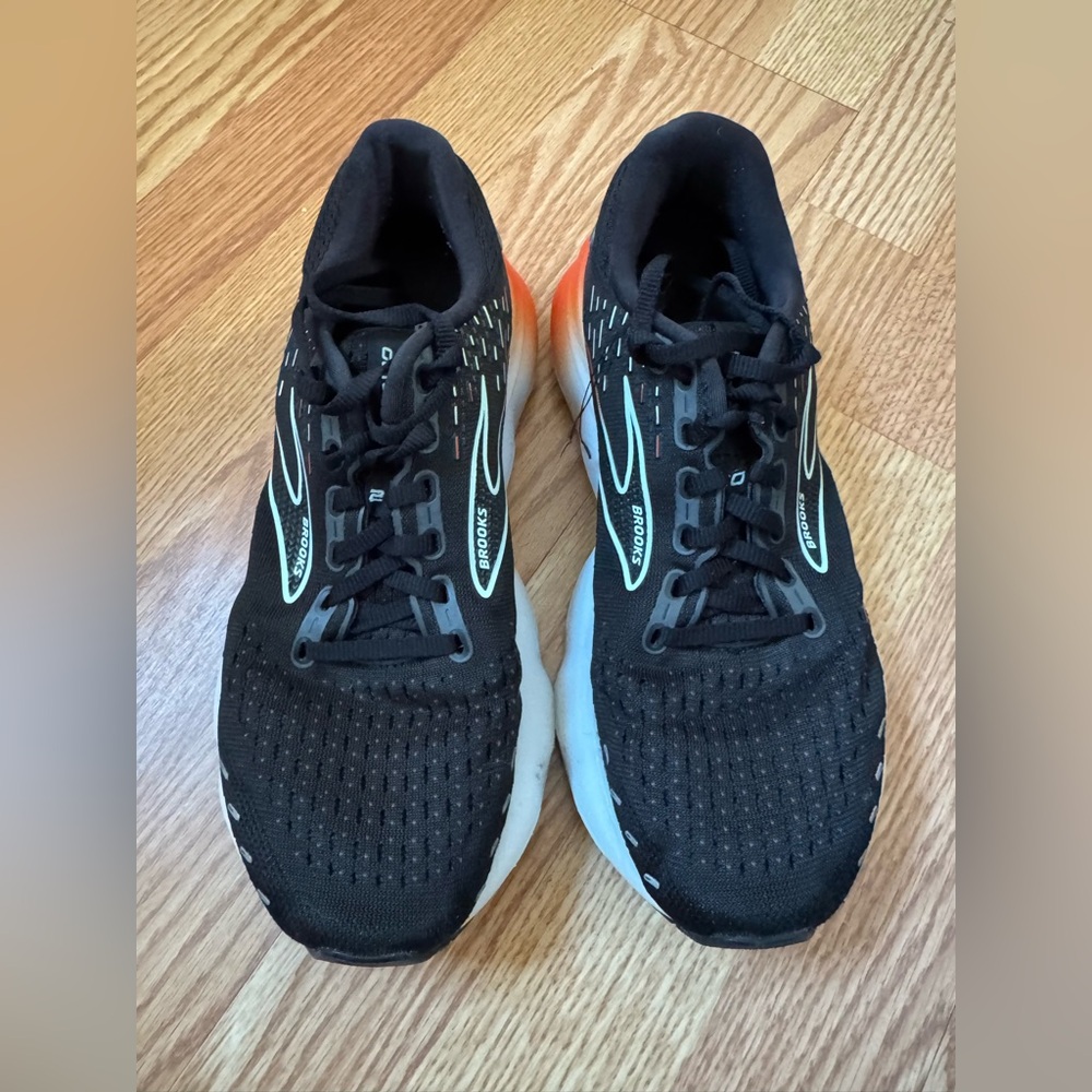 Womens Brooks Black, White, and Orange Glycerin Running Sneakers. Size 8 - Picture 2 of 9